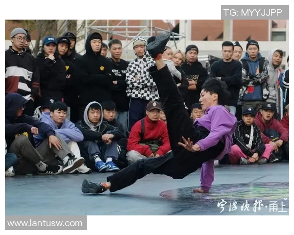 全国街舞大赛点评南京攀岩队战术表现与团队协作的精彩分析 全国街舞大赛点评南京攀岩队战术表现与团队协作的精彩分析