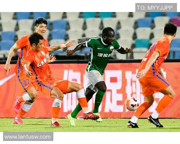 深圳足球队中路突破的优势与挑战分析 深圳足球队中路突破的优势与挑战分析