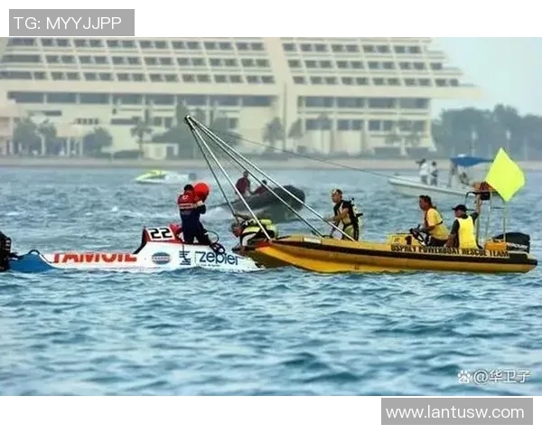 足球明星划船比赛精彩瞬间集锦与图片分享