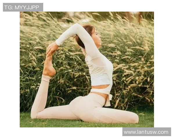 足球明星妻子身材展现魅力与风采的精彩瞬间合集 足球明星妻子身材展现魅力与风采的精彩瞬间合集