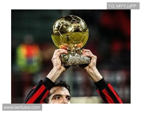 传奇岁月中的足球巨星们回顾他们的辉煌与坚持